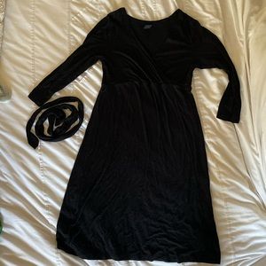 GAP black faux wrap maternity dress with belt